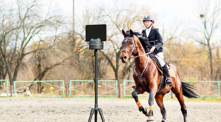 pivo Pod Max für Pferde-Tracking